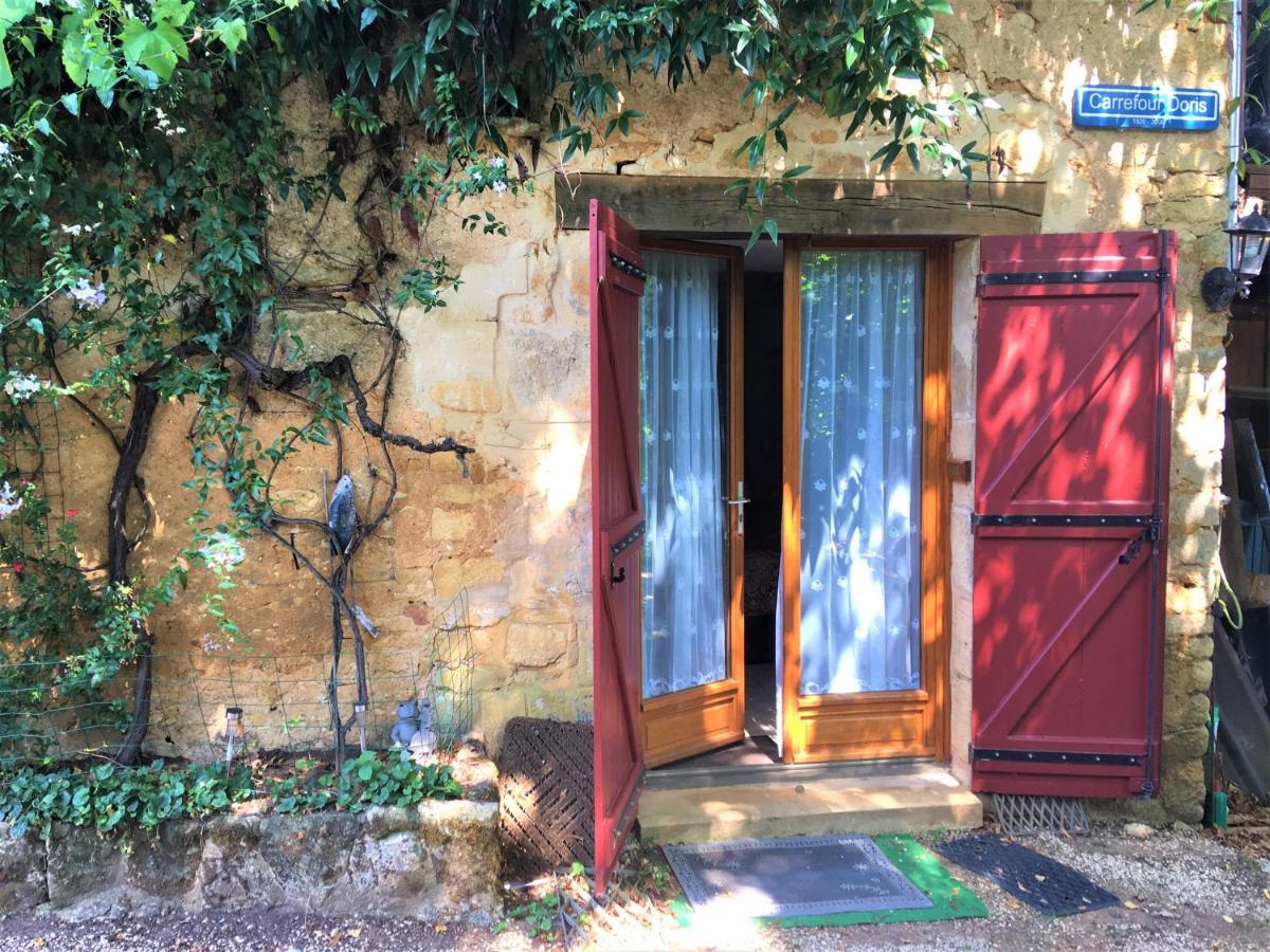 Chambres D'Hotes Les Coustilles Saint-Alvère Esterno foto