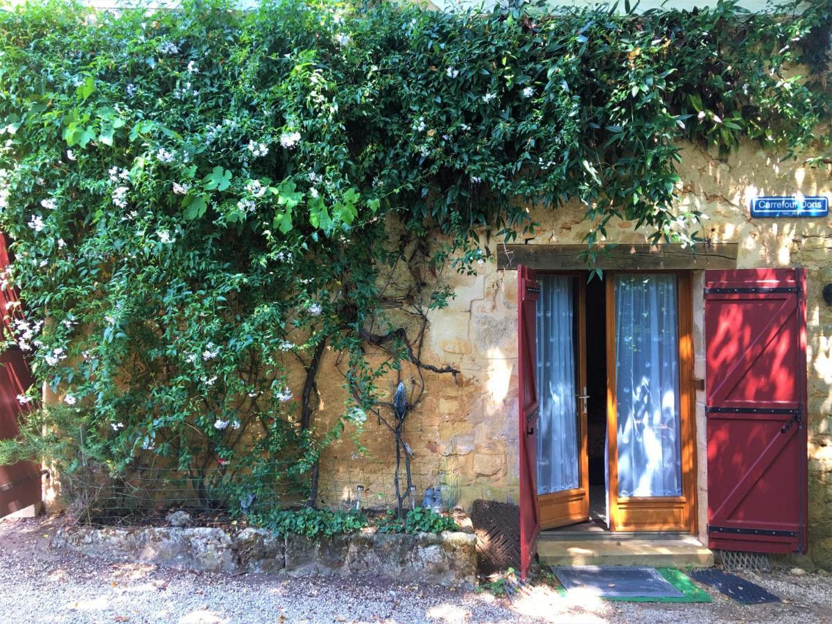 Chambres D'Hotes Les Coustilles Saint-Alvère Esterno foto